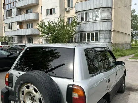 Toyota RAV4 1997 года за 3 150 000 тг. в Алматы – фото 8
