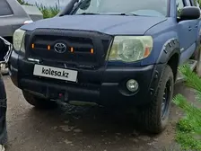 Toyota Tacoma, 2010