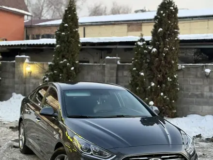 Hyundai Sonata 2019 года за 8 300 000 тг. в Алматы – фото 2