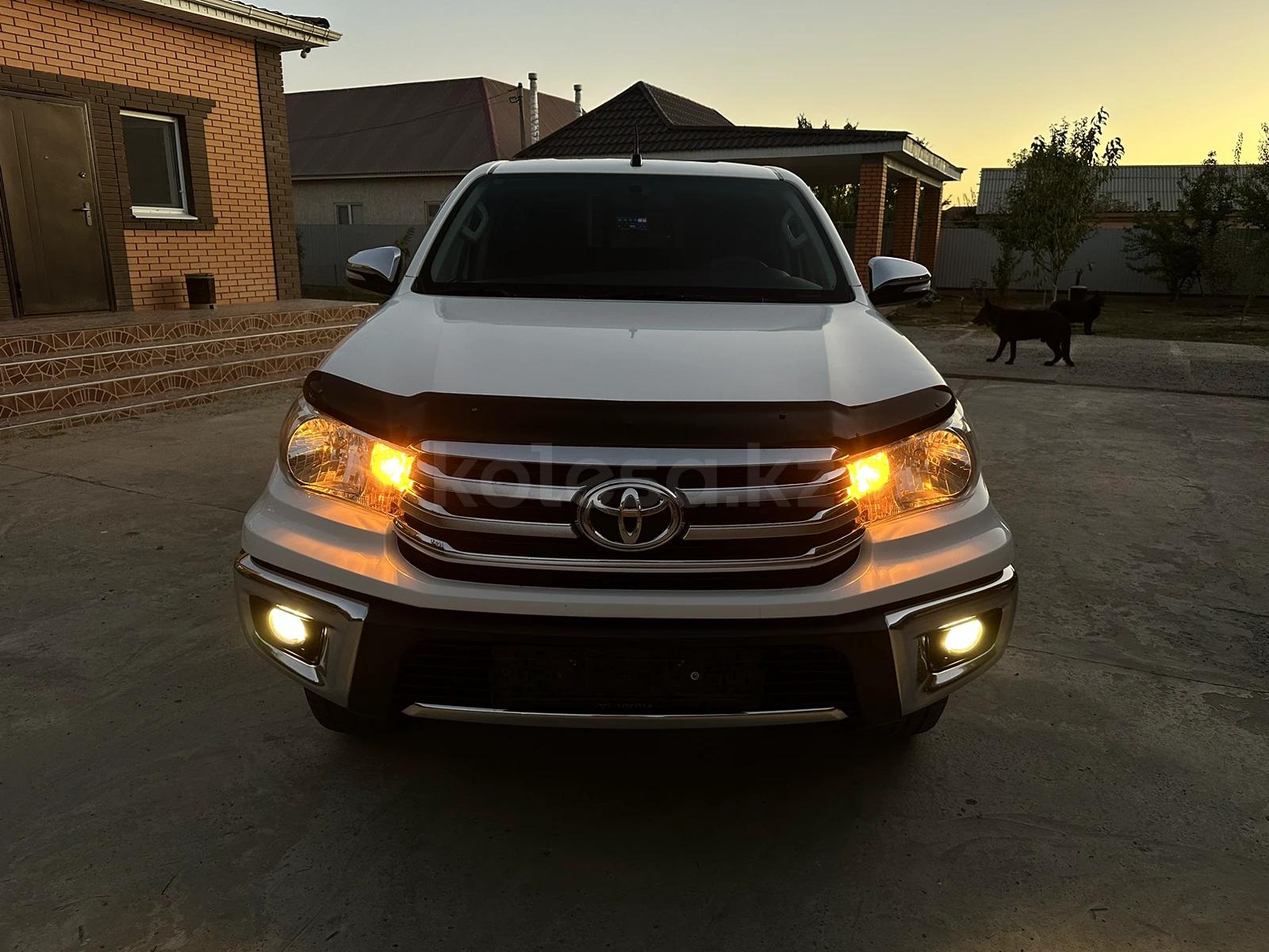 Toyota Hilux 2017 г.