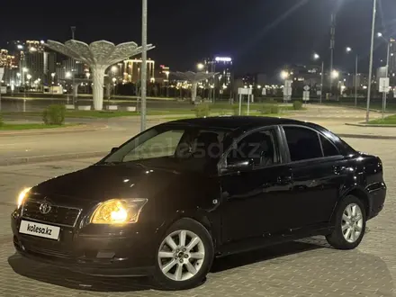 Toyota Avensis 2004 года за 2 900 000 тг. в Астана