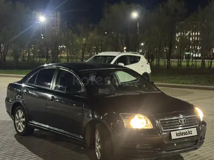 Toyota Avensis 2004 года за 2 900 000 тг. в Астана – фото 2