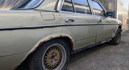 Mercedes-Benz E 230 1982 годаүшін729 900 тг. в Алматы – фото 4