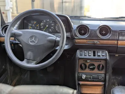 Mercedes-Benz E 230 1982 года за 870 000 тг. в Алматы – фото 14