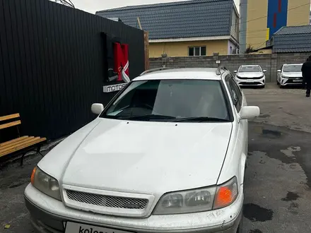 Toyota Mark II Qualis 1998 года за 3 000 000 тг. в Алматы