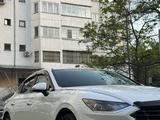 Hyundai Sonata 2021 года за 10 200 000 тг. в Алматы – фото 3