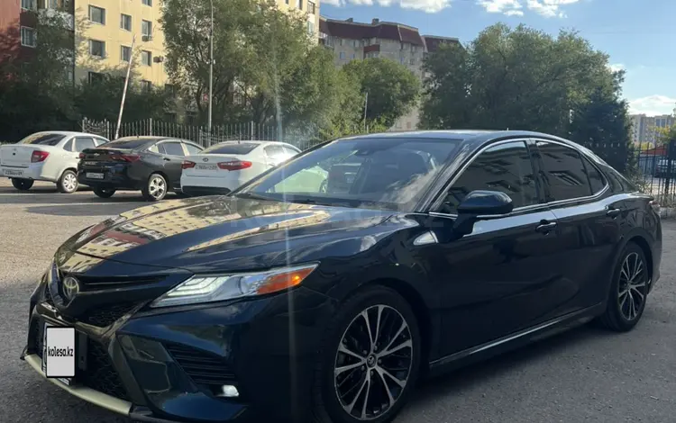 Toyota Camry 2020 года за 10 500 000 тг. в Караганда