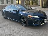 Toyota Camry 2020 года за 10 500 000 тг. в Караганда – фото 2
