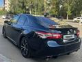Toyota Camry 2020 года за 10 500 000 тг. в Караганда – фото 8