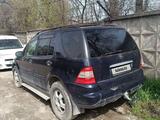 Mercedes-Benz ML 270 2002 годаүшін3 200 000 тг. в Алматы – фото 3