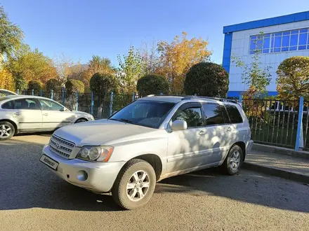 Toyota Highlander 2003 года за 6 000 000 тг. в Актобе – фото 2