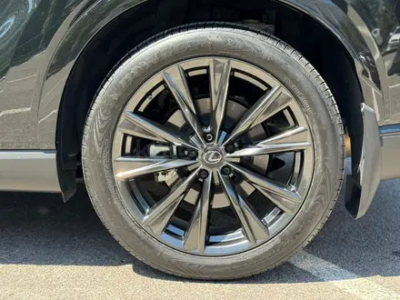 Lexus RX 350 F Sport+ 2024 года за 38 890 000 тг. в Алматы – фото 27