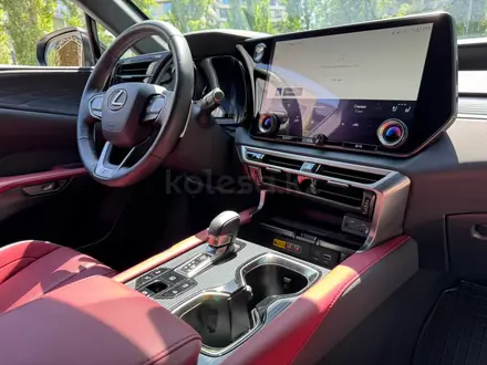 Lexus RX 350 F Sport+ 2024 года за 38 890 000 тг. в Алматы – фото 17