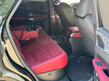 Lexus RX 350 F Sport+ 2024 года за 38 890 000 тг. в Алматы – фото 19