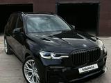 BMW X7 2022 года за 47 000 000 тг. в Астана – фото 2