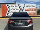Toyota Camry 2013 года за 5 450 000 тг. в Актобе – фото 4