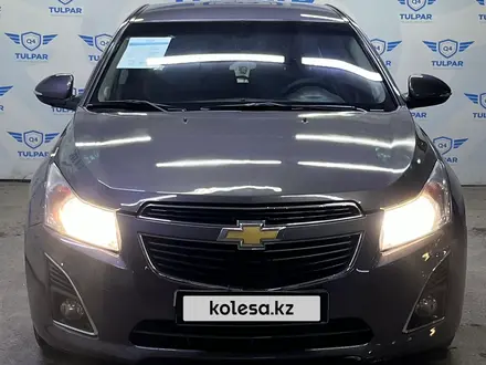 Chevrolet Cruze 2014 года за 5 750 000 тг. в Шымкент – фото 2