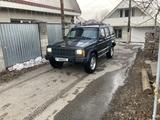 Jeep Cherokee 1993 года за 3 200 000 тг. в Алматы – фото 2