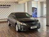 Toyota Camry 2010 года за 7 500 000 тг. в Шымкент – фото 2