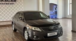Toyota Camry 2010 года за 7 500 000 тг. в Шымкент – фото 2