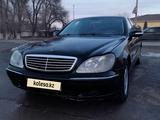 Mercedes-Benz S 320 2002 годаfor4 000 000 тг. в Тараз – фото 3