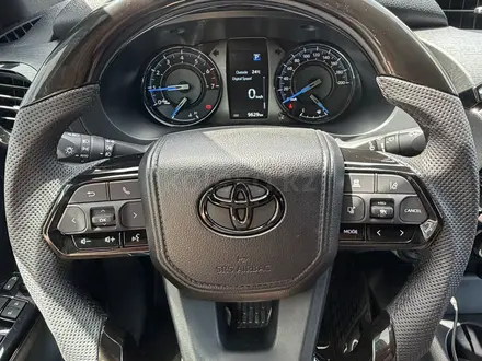 Toyota Hilux 2025 года за 32 000 000 тг. в Алматы – фото 14