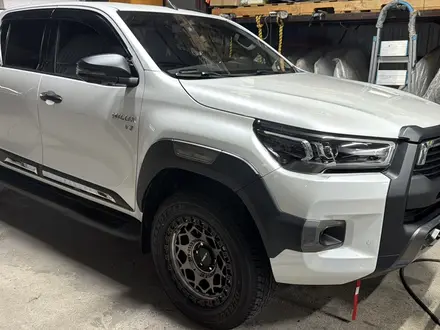 Toyota Hilux 2025 года за 32 000 000 тг. в Алматы – фото 21