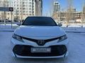 Toyota Camry 2020 года за 11 600 000 тг. в Астана