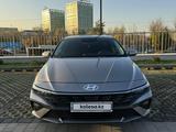 Hyundai Elantra 2023 годаfor11 000 000 тг. в Алматы – фото 5