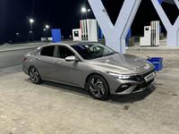 Hyundai Elantra 2023 годаfor11 000 000 тг. в Алматы