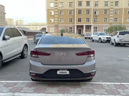 Hyundai Elantra 2019 года за 5 800 000 тг. в Актау – фото 4