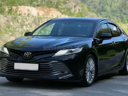 Toyota Camry 2020 года за 15 500 000 тг. в Алматы – фото 4