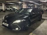 Toyota Camry 2021 года за 15 000 000 тг. в Астана – фото 2