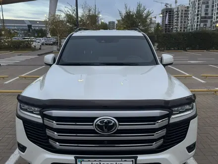 Toyota Land Cruiser 2024 года за 64 000 000 тг. в Астана – фото 4