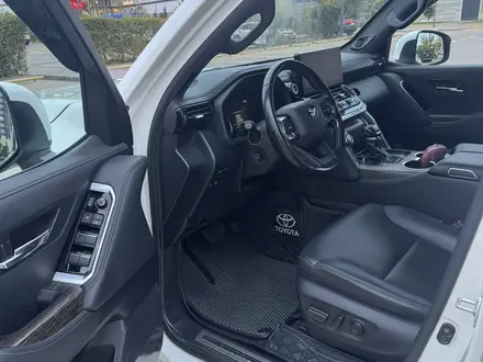 Toyota Land Cruiser 2024 года за 64 000 000 тг. в Астана – фото 10