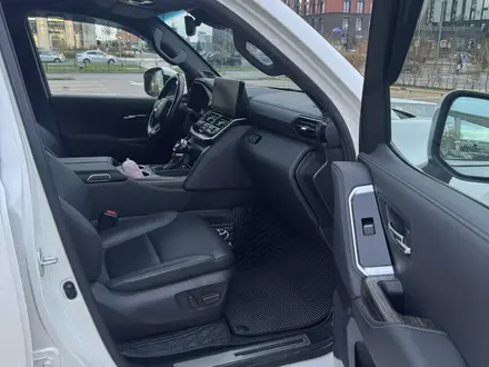 Toyota Land Cruiser 2024 года за 64 000 000 тг. в Астана – фото 14