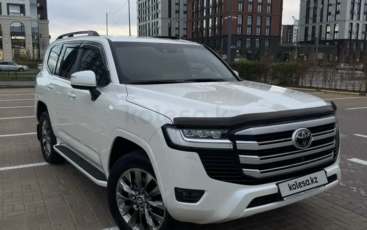 Toyota Land Cruiser 2024 годаүшін64 000 000 тг. в Астана