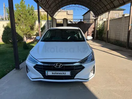 Hyundai Elantra 2019 года за 7 900 000 тг. в Шымкент – фото 3