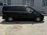 Mercedes-Benz V 300 2023 года за 42 000 000 тг. в Актобе – фото 4