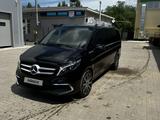 Mercedes-Benz V 300 2023 года за 42 000 000 тг. в Актобе – фото 2
