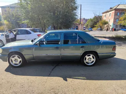 Mercedes-Benz E 200 1994 года за 1 000 000 тг. в Семей – фото 4