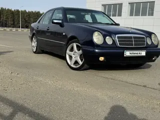 Mercedes-Benz E 240
