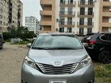 Toyota Sienna 2014 годаfor9 000 000 тг. в Шымкент