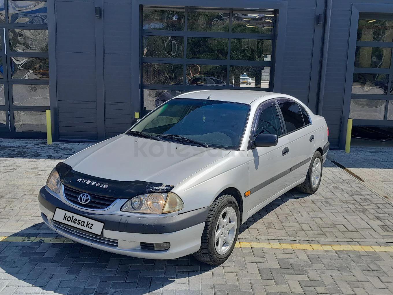 Toyota Avensis 2001 г.