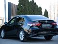 Toyota Camry 2023 года за 16 990 000 тг. в Алматы – фото 3