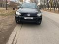 Volkswagen Touareg 2010 года за 11 350 000 тг. в Алматы – фото 3