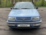 Volkswagen Vento 1993 года за 1 900 000 тг. в Караганда