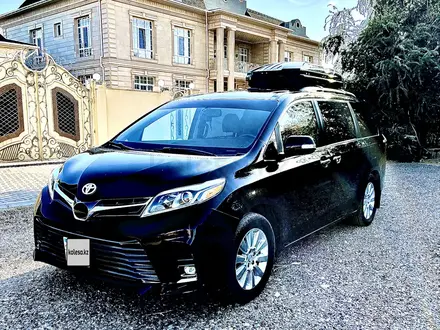 Toyota Sienna 2015 года за 17 000 000 тг. в Актобе – фото 4