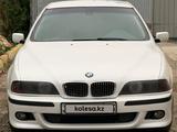 BMW 520 1997 года за 2 500 000 тг. в Алматы