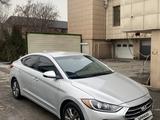 Hyundai Elantra 2018 годаfor6 400 000 тг. в Алматы – фото 2